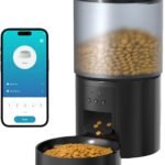 Lee más sobre el artículo <a href="https://amazon.es/dp/B0DMT6ZNXF?tag=techbeautydeals-21" target="_blank">Resume el contenido de Automatic Cat Feeder WiFi Feeder: Food Dispenser Cats/Dogs with Recording 10s – Intelligent Food Machine for Kitty Programmable Timer Control App 4L Black en español y en sólo 10 palabras</a>