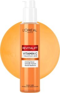 Lee más sobre el artículo <a href="https://amazon.es/dp/B0C9F2176F?tag=techbeautydeals-21" target="_blank">Resume el contenido de L’Oréal Paris Revitalift Clinical Foam Facial Cleanser with Vitamin C + Salicylic Acid, Reduces Pores and Brighter Skin, First Step to Reduce Signs of Aging, 150 ml en español y en sólo 10 palabras</a>