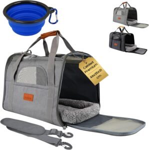 Lee más sobre el artículo <a href="https://amazon.es/dp/B0DKFQ1FB8?tag=techbeautydeals-21" target="_blank">Resume el contenido de PEPPER® Cat Dog Carrier with Drinker, Soft Cushion and Adjustable Shoulder Strap | Small Dog Carrier with Ventilation 360º Comfortable and Safe | Foldable Transport Bag (46 x 35 x 31 cm) en español y en sólo 10 palabras</a>
