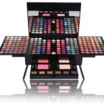 Lee más sobre el artículo <a href="https://amazon.es/dp/B075R5Z9PP?tag=techbeautydeals-21" target="_blank">Resume el contenido de 190 Colors Eye Shadow Cosmetic Makeup Palette – Includes Blush and Compact Powders en español y en sólo 10 palabras</a>
