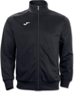 Lee más sobre el artículo <a href="https://amazon.es/dp/B00W3R9Q58?tag=techbeautydeals-21" target="_blank">Resume el contenido de Joma – Men’s Jacket, 6XS – 3XL – Pockets, Rib on Hem and Cuffs that Prevent Cold Entries – Gala en español y en sólo 10 palabras</a>