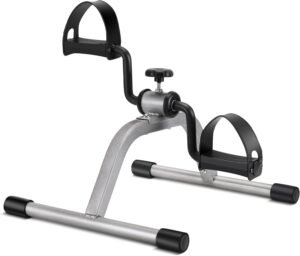 Lee más sobre el artículo <a href="https://amazon.es/dp/B0D9LZ7NBD?tag=techbeautydeals-21" target="_blank">Resume el contenido de RYGEO Pedal Exerciser Under Desk Mini Foot Exerciser Adjustable Resistance Quiet for Home Fitness Gym Workout Legs Arms en español y en sólo 10 palabras</a>
