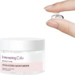 Lee más sobre el artículo <a href="https://amazon.es/dp/B0DHXYXB71?tag=techbeautydeals-21" target="_blank">Resume el contenido de Hydrating Face Cream with Hyaluronic Acid, Deep Hydration Cream for Skin Care, Anti Aging Face Cream for Women, Moisturizing Gel Cream with Ceramides en español y en sólo 10 palabras</a>