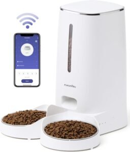 Lee más sobre el artículo <a href="https://amazon.es/dp/B0CRQZYWV2?tag=techbeautydeals-21" target="_blank">Resume el contenido de FUKUMARU WiFi Automatic Cat Feeder, 4L Food Dispenser for Dog/Cat with Two Bowls, Customized Program of Automatic Feeding, Battery Operated and Electrical Wiring, White en español y en sólo 10 palabras</a>