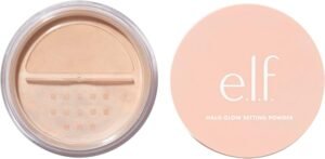 Lee más sobre el artículo <a href="https://amazon.es/dp/B07ZR117FC?tag=techbeautydeals-21" target="_blank">Resume el contenido de e.l.f., Halo Glow Setting Powder, Silky, Lightweight, Blend, Smooths, Minimizes Pores and Fine Lines, Creates a Smooth, Medium, Semi-Matte Finish Focusing Effect 6.8g en español y en sólo 10 palabras</a>