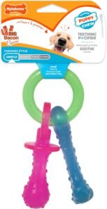 Lee más sobre el artículo <a href="https://amazon.es/dp/B0017JBYAS?tag=techbeautydeals-21" target="_blank">Resume el contenido de Nylbone JU01038 Nylabone for Puppies Keys XS en español y en sólo 10 palabras</a>